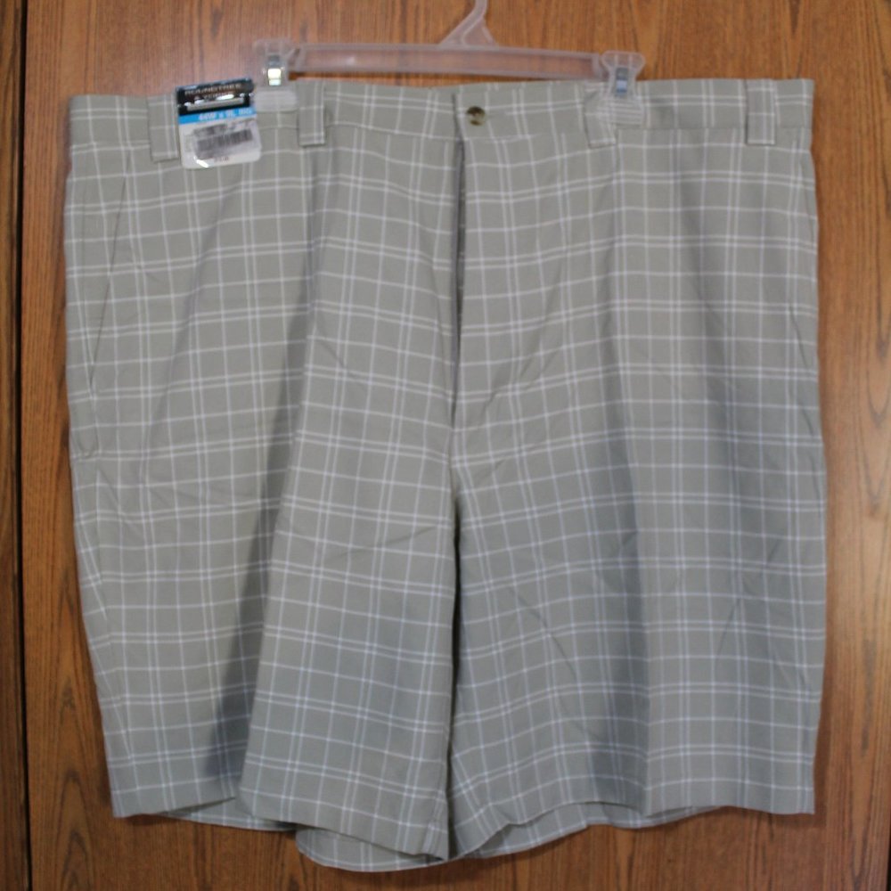 PRICE REDUCED!!--Men's Roundtree & Yorke Shorts Sz 44 NWT
